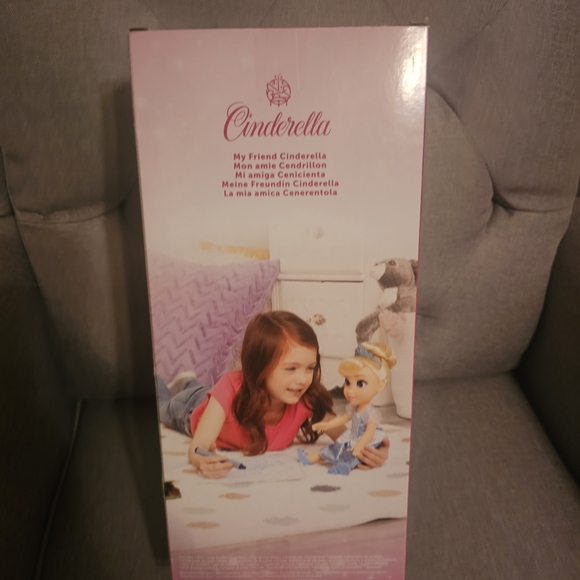 Disney Princess Cinderella Doll - Sparkling Blue and White - New In Box - Picture 2 of 2